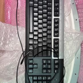 For Sale Black Keyboard